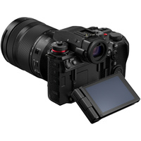Panasonic Lumix S1 II E with 24-105mm f/4 Macro O.I.S. Lens