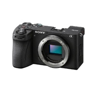Sony A6700 + 18-135mm