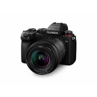Panasonic Lumix S5 + S 20-60mm f/3.5-5.6 Lens 