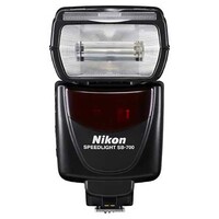 Nikon Z Portrait Kit (Z 40mm f/2 Lens + SB-700 Speedlight) 