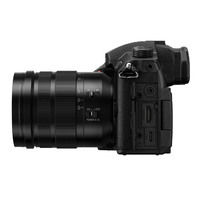 Panasonic GH5 + Leica 12-60mm f/2.8-f/4.0 Lens