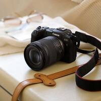 Canon EOS RP + RF 24-105mm f/4-7.1 IS STM Lens