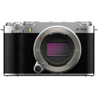 Fujifilm X-M5 with XC 15-45mm Travel Bundle - Silver
