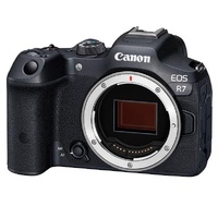 Canon EOS R7 + 35mm f1.8 Macro Kit