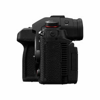 Panasonic Lumix GH6 + 12-60mm F/2.8-4 Lens