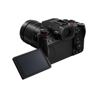 Panasonic Lumix G9 II with Leica DG Vario-Elmarit 12-60mm f/2.8-4 Power OIS Lens