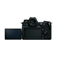Panasonic S1H + Lumix S 24-105mm F4 MACRO O.I.S.