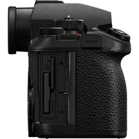Panasonic Lumix S1R II with S 24-60mm f/2.8 Lens