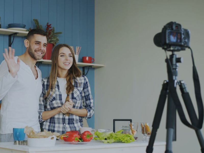 Vlogging and content creation camera