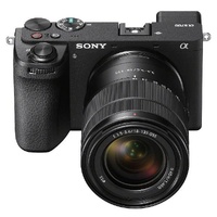 Sony A6700 + 18-135mm