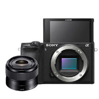 Sony A6600 Camera + 35mm F/1.8 OSS Lens
