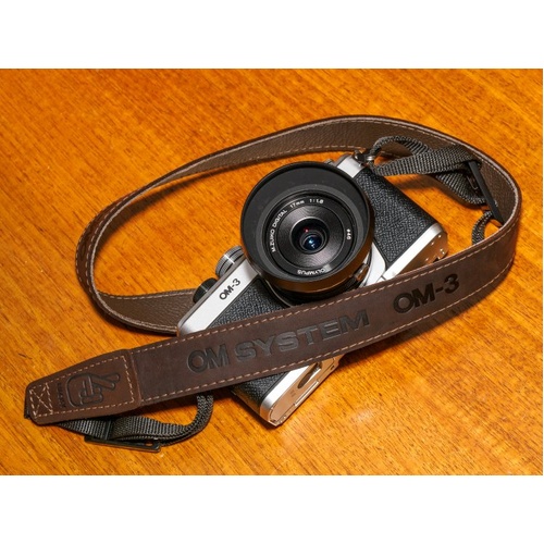 Lucky Camera Strap Leather Black for OM-3