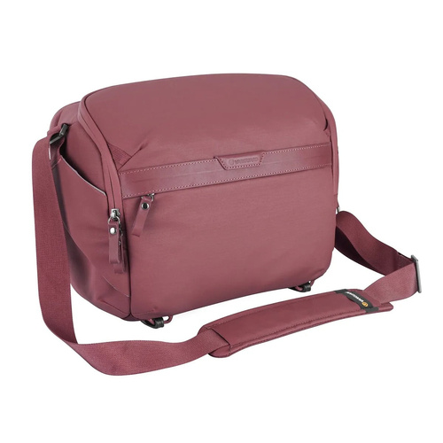 Vanguard VEO Metro S9L Shoulder Bag Red